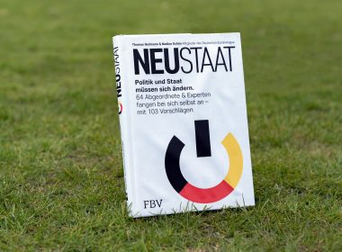 "Neustaat" - Cover des Buches von Markus Uhl und Nadine Schön